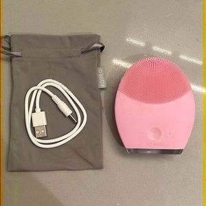Foreo Luna 2 in pink